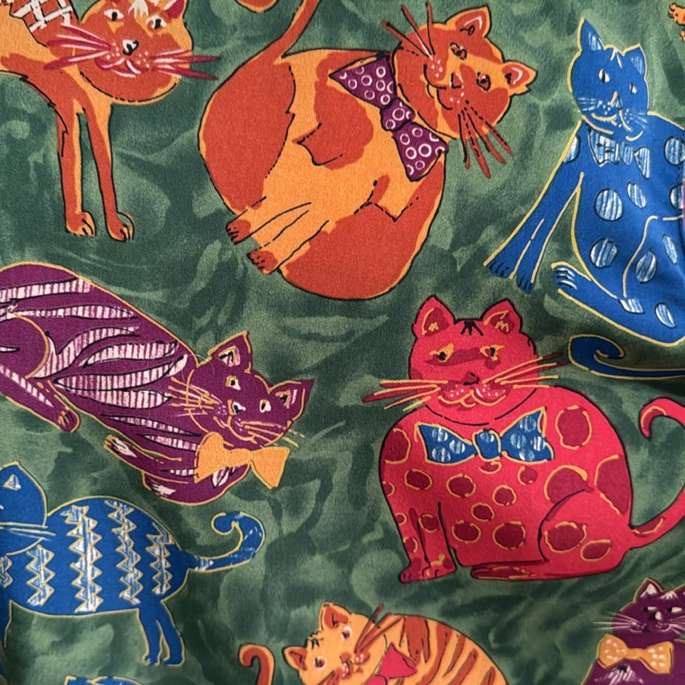 Patchington Cats Vintage Green Multi Colored Sleeveless Pull On Button Top L